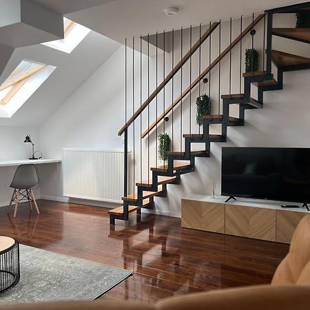 Cozy Loft Apartment In Zagreb Center Bagian luar foto