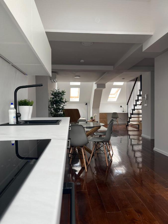 Cozy Loft Apartment In Zagreb Center Bagian luar foto