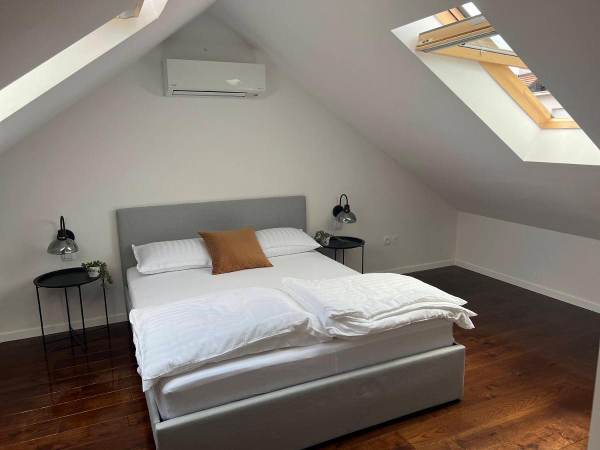 Cozy Loft Apartment In Zagreb Center Bagian luar foto