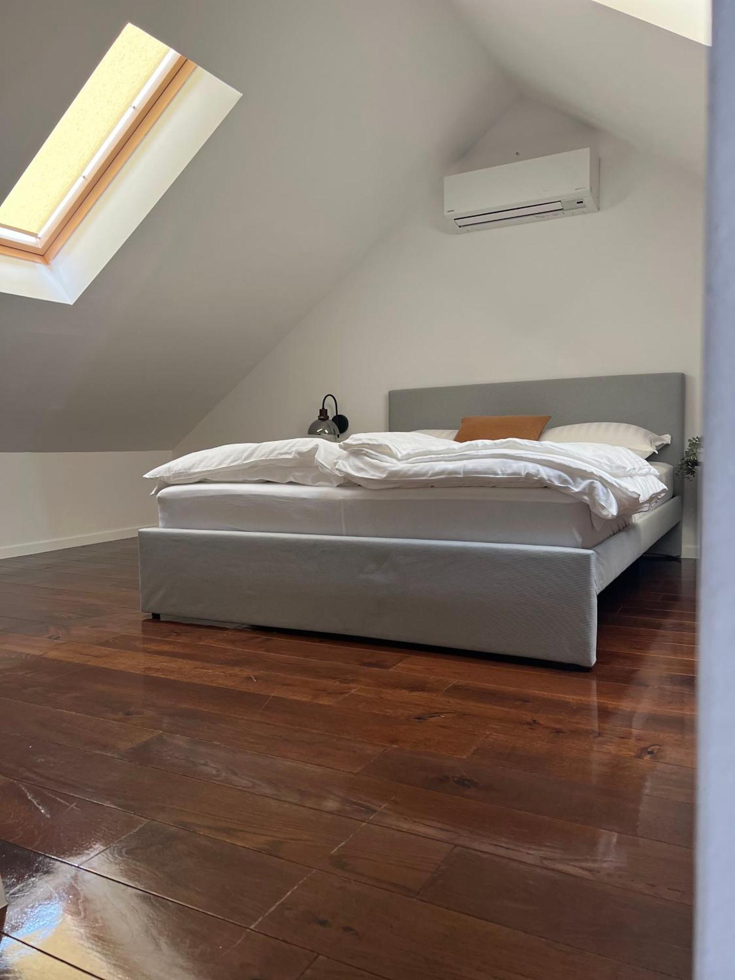 Cozy Loft Apartment In Zagreb Center Bagian luar foto