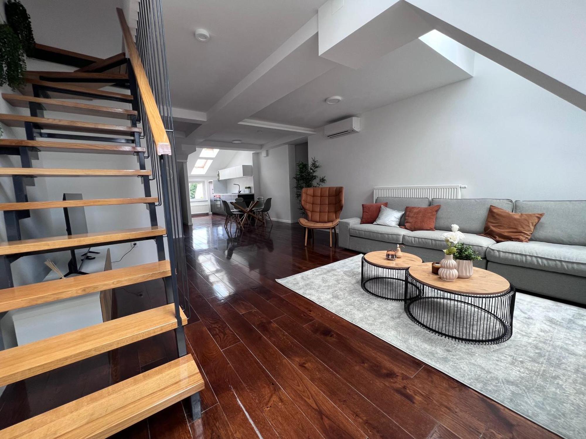 Cozy Loft Apartment In Zagreb Center Bagian luar foto